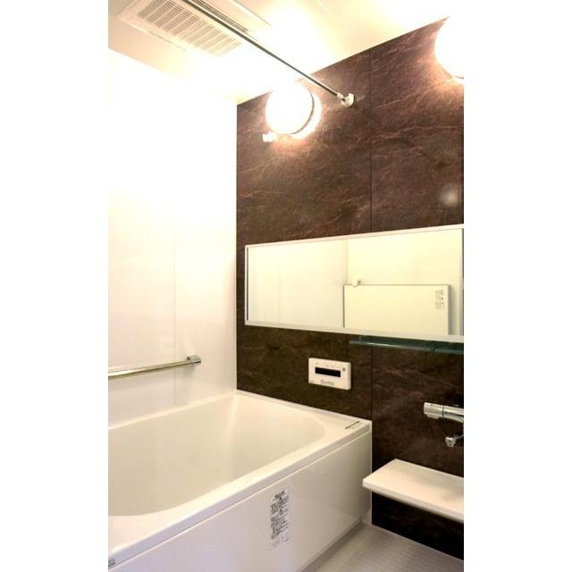 バス・シャワールーム　バス