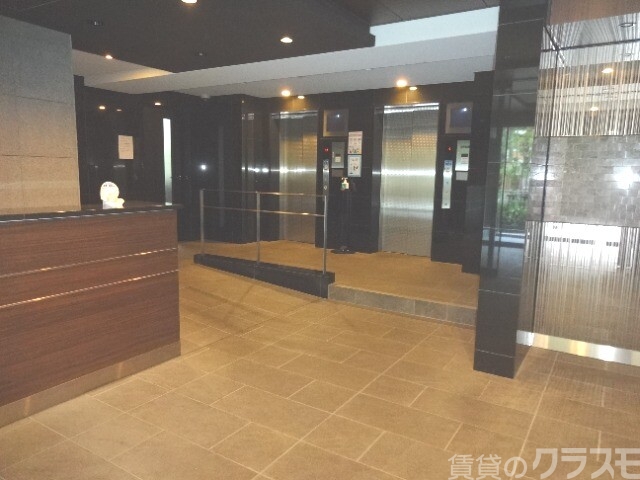 ロビー　帰って来た時にホットします。