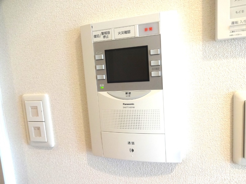 セキュリティ　顔の見える安心のオートロック付きです。