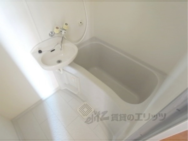 バス・シャワールーム　バス