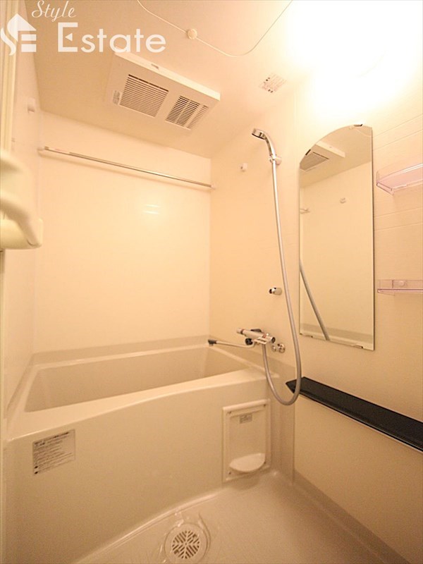 バス・シャワールーム　バスルーム