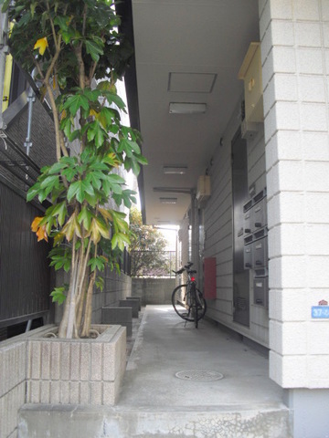 ロビー　１Ｆ共用廊下