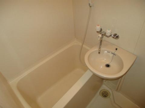 バス・シャワールーム　清水朝日マンション