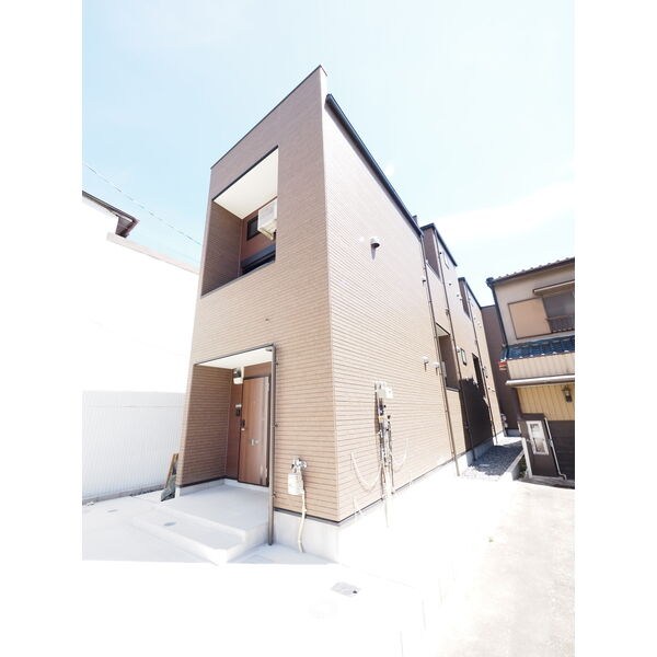 建物外観　外観　宅配ＢＯＸ有り　デザイナーズ