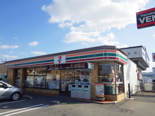 コンビニ　セブンイレブン芝辻町（コンビニ）まで498m