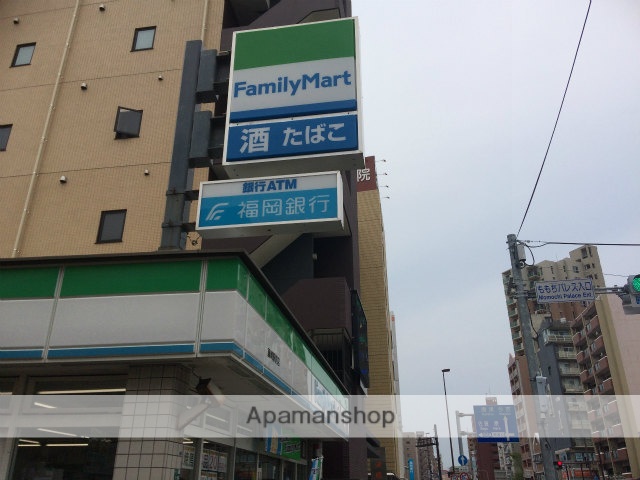 コンビニ　ファミリーマート（コンビニ）まで435m