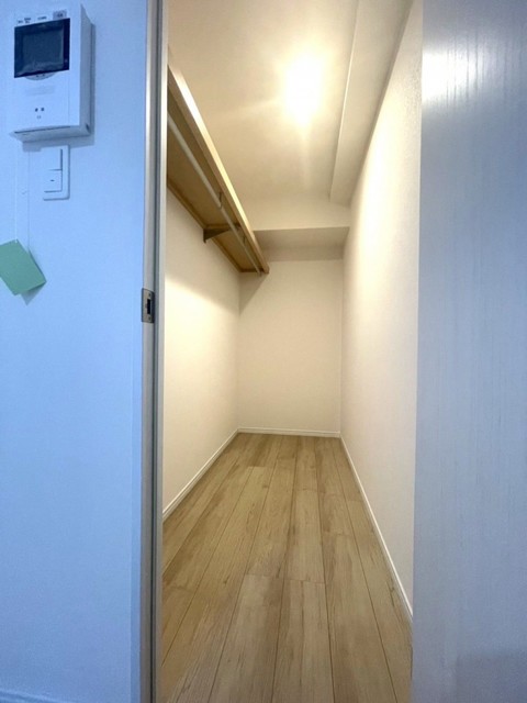 収納　【ウォークインクローゼット】※反転タイプ