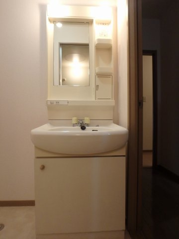 洗面設備　嬉しい独立洗面台