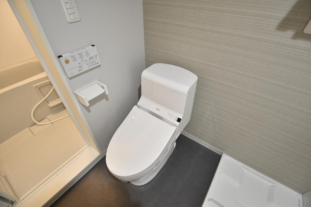 トイレ　シャワー付トイレ