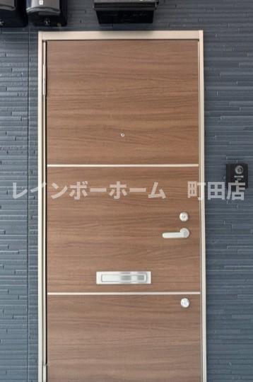 玄関　同施工会社参考写真