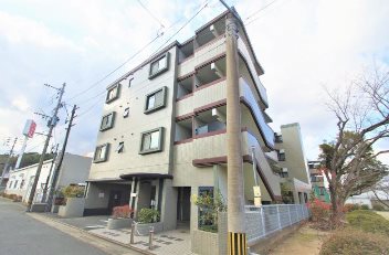 建物外観　お部屋探しはトーマスリビング空港前店へ
