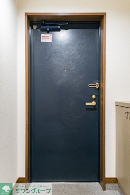 玄関　※写真は同タイプ住戸です。