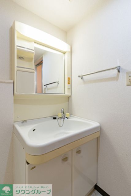 洗面設備　※写真は同タイプ住戸です。