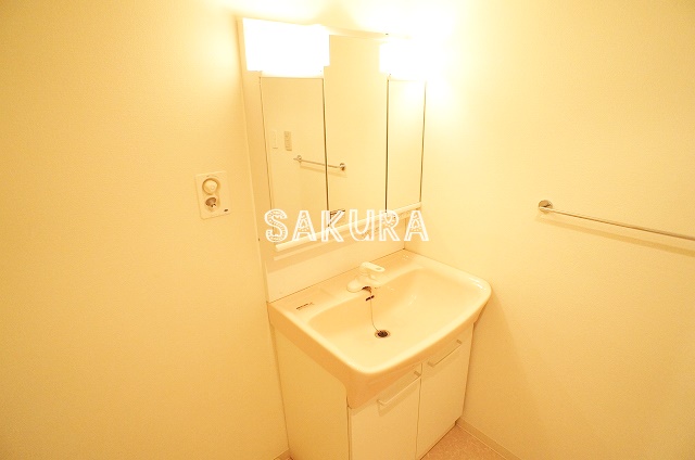 洗面設備　忙しい朝には欠かせない洗面所です♪