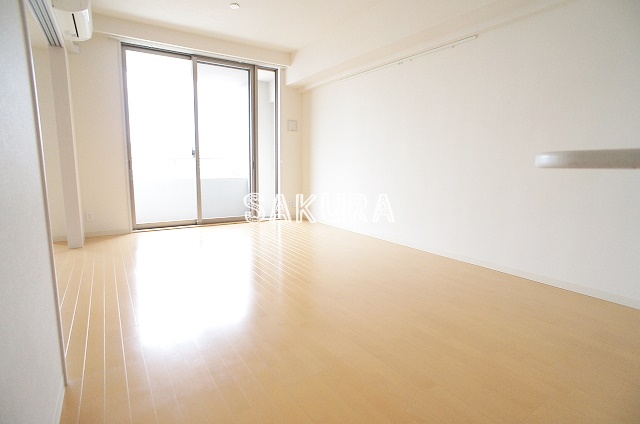 居室・リビング　使いやすい形の為、レイアウトを楽しめます♪