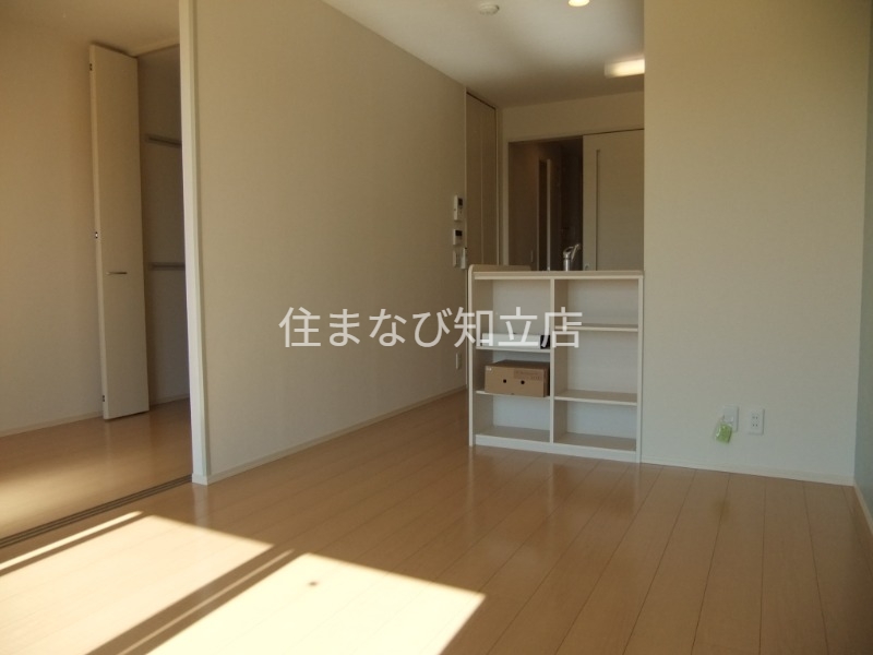 居室・リビング　同型別部屋写真