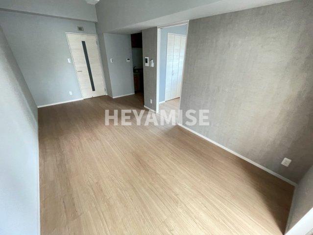 居室・リビング　※反転間取りのお部屋の画像です※現況を優先します