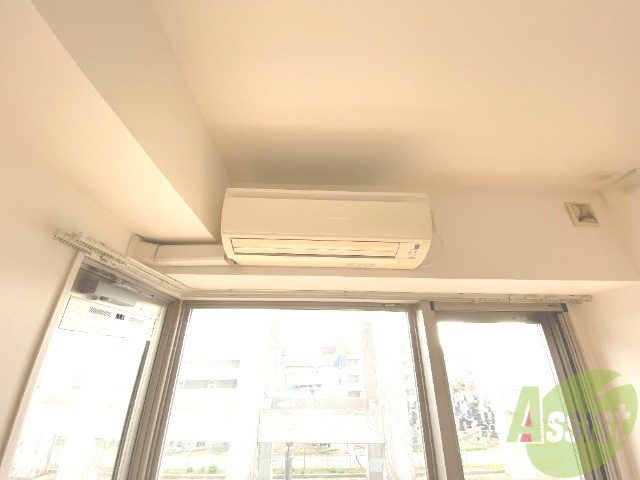 その他設備　エアコンが付いていて引越し日から安心ですね。
