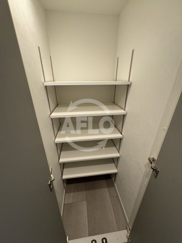 収納　アーバネックス梅田中崎町II　シューズインクローゼット