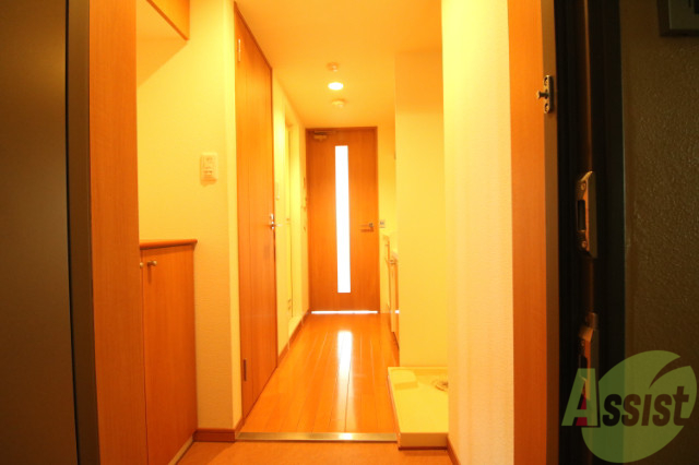 玄関　シューズボックス付きの玄関です。