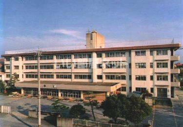 小学校　三和小学校（小学校）まで376m