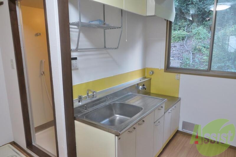 キッチン　キッチンは広さが有って使いやすそうです。