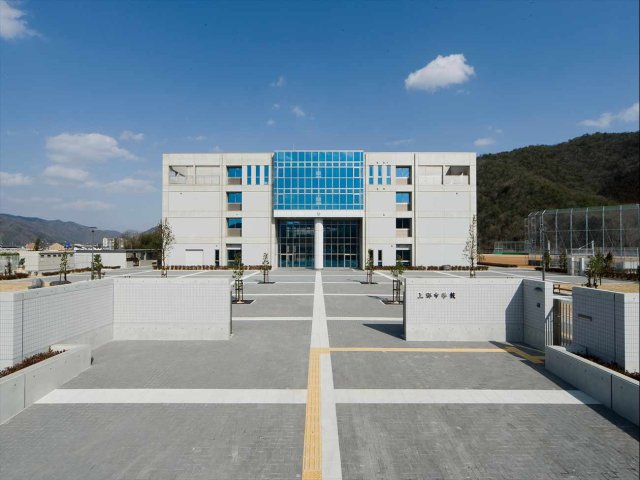 中学校　上郡町立上郡中学校（中学校）まで706m