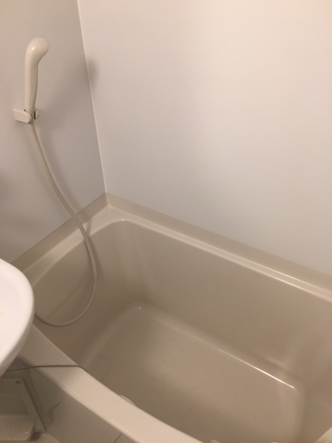 バス・シャワールーム　ゆったり過ごせるお風呂です