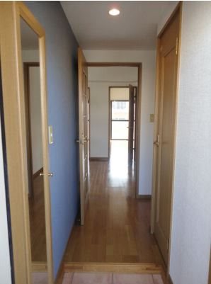 玄関　※別室参考画像