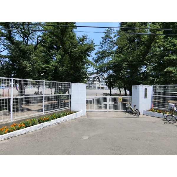 小学校　府中市立府中第3小学校（小学校）まで575m