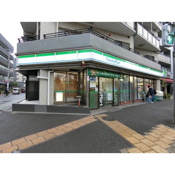 コンビニ　ファミリーマート　海田宮西町店（コンビニ）まで385m