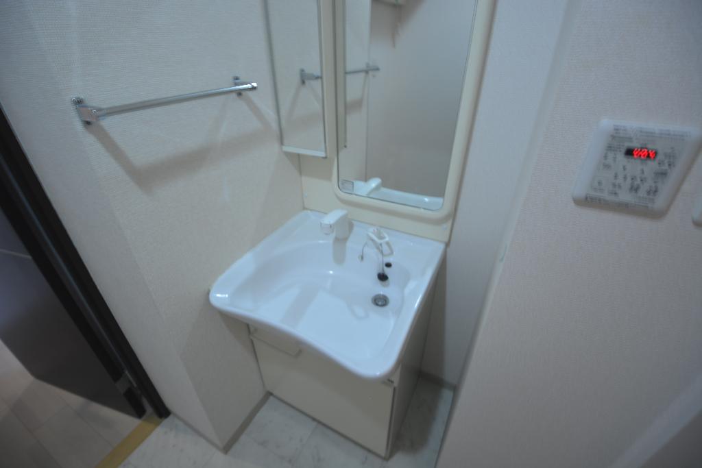 洗面設備　洗髪洗面化粧台