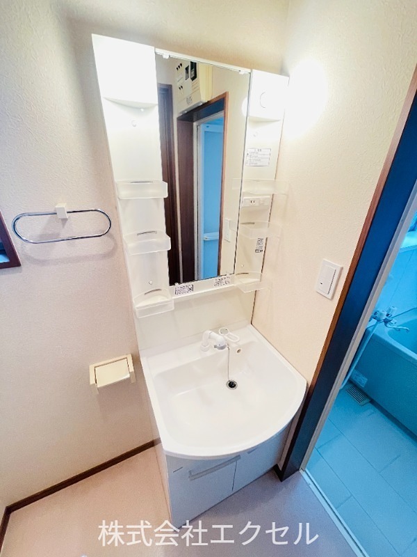 洗面設備　独立洗面台です。