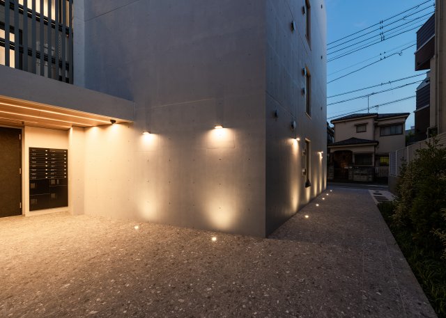 エントランス　ゆとりのあるエントランスです