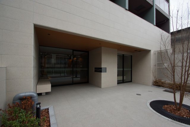 エントランス　「エントランス」