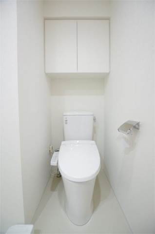 トイレ　「温水洗浄便座つきトイレ」