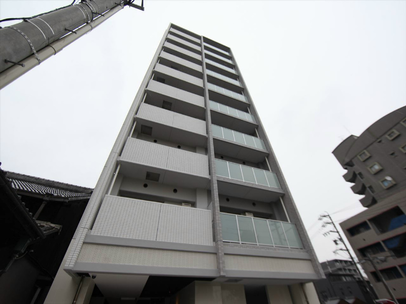 建物外観　外観　防犯カメラ　オートロック　1フロア2部屋（全角部屋）