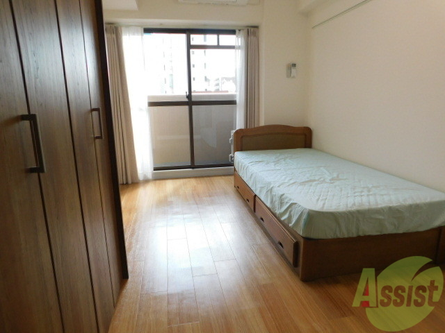 居室・リビング　ピッカピカのフローリングです。