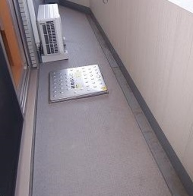 バルコニー　バルコニーあります