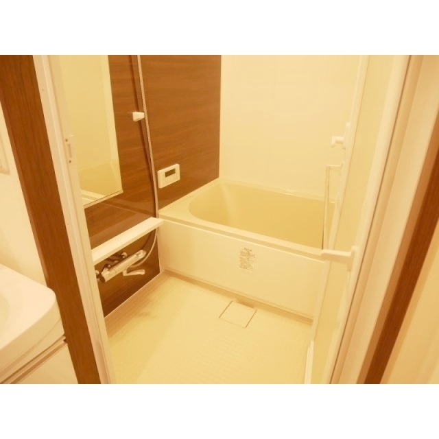 バス・シャワールーム　バスルーム