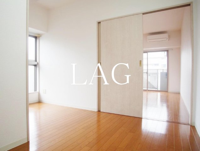 居室・リビング　洋室のお部屋です。