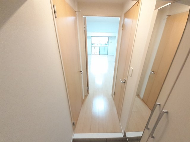 玄関　※類似他物件の室内イメージ写真※