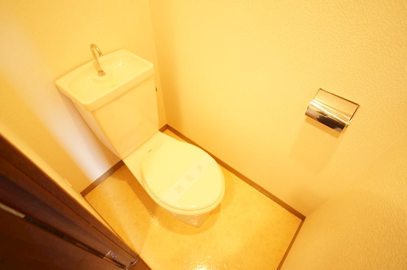 トイレ　別号室