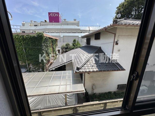 バルコニー　開放的で明るい空間を演出してくれるバルコニーです