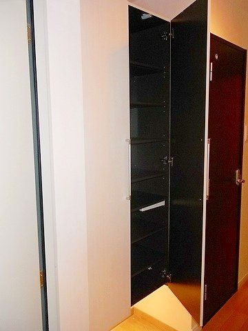 玄関　シューズボックス