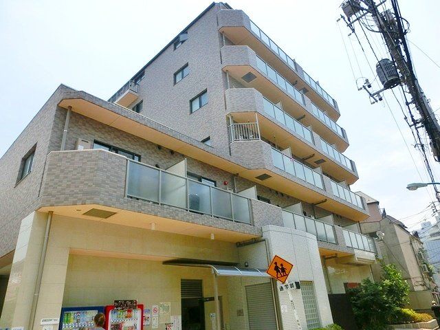 エントランス　閑静な住宅街にあります