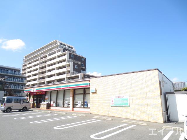コンビニ　セブンイレブン福岡周船寺1丁目店（コンビニ）まで932m