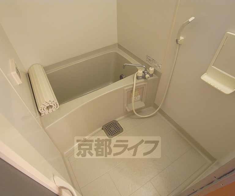 バス・シャワールーム　追炊き機能付き！疲れた体も癒せれます！