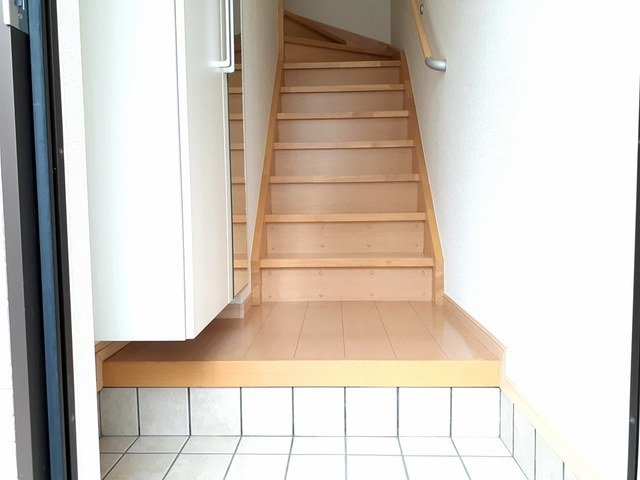 玄関　明るい玄関です