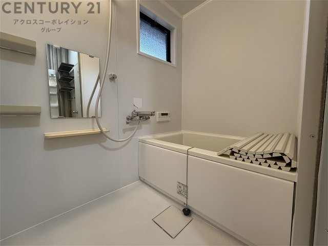 バス・シャワールーム　追い焚き機能付きのお風呂です☆